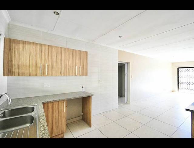 2 BEDROOM TOWNHOUSE FOR SALE IN ORIEL